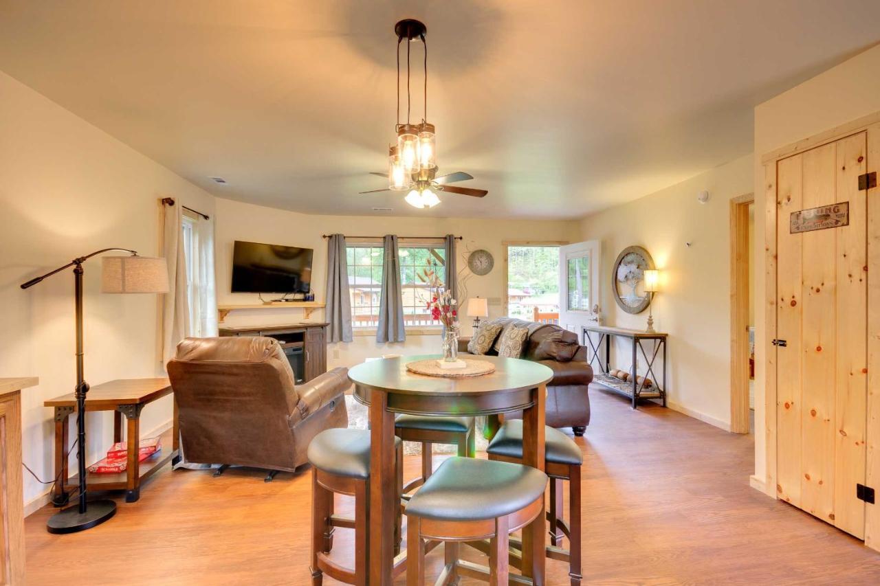 Cozy Cabin On Tuckasegee River - Near Bryson City Exterior foto