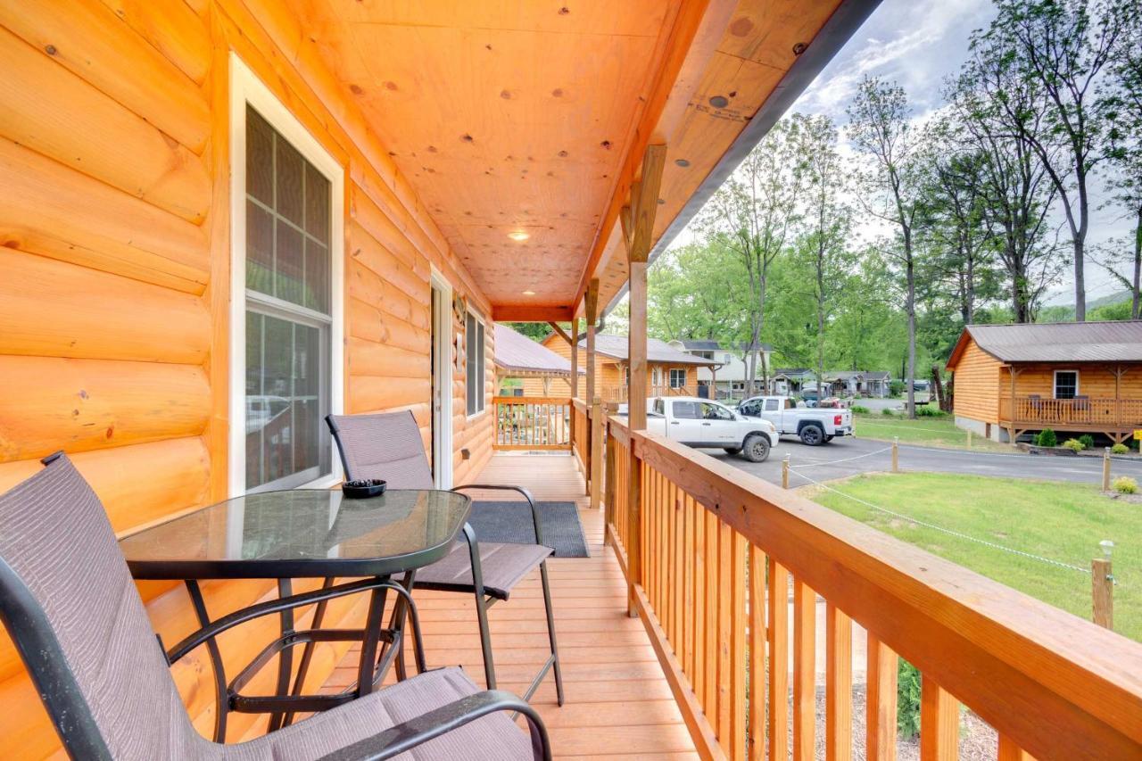 Cozy Cabin On Tuckasegee River - Near Bryson City Exterior foto
