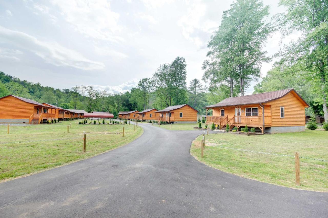 Cozy Cabin On Tuckasegee River - Near Bryson City Exterior foto