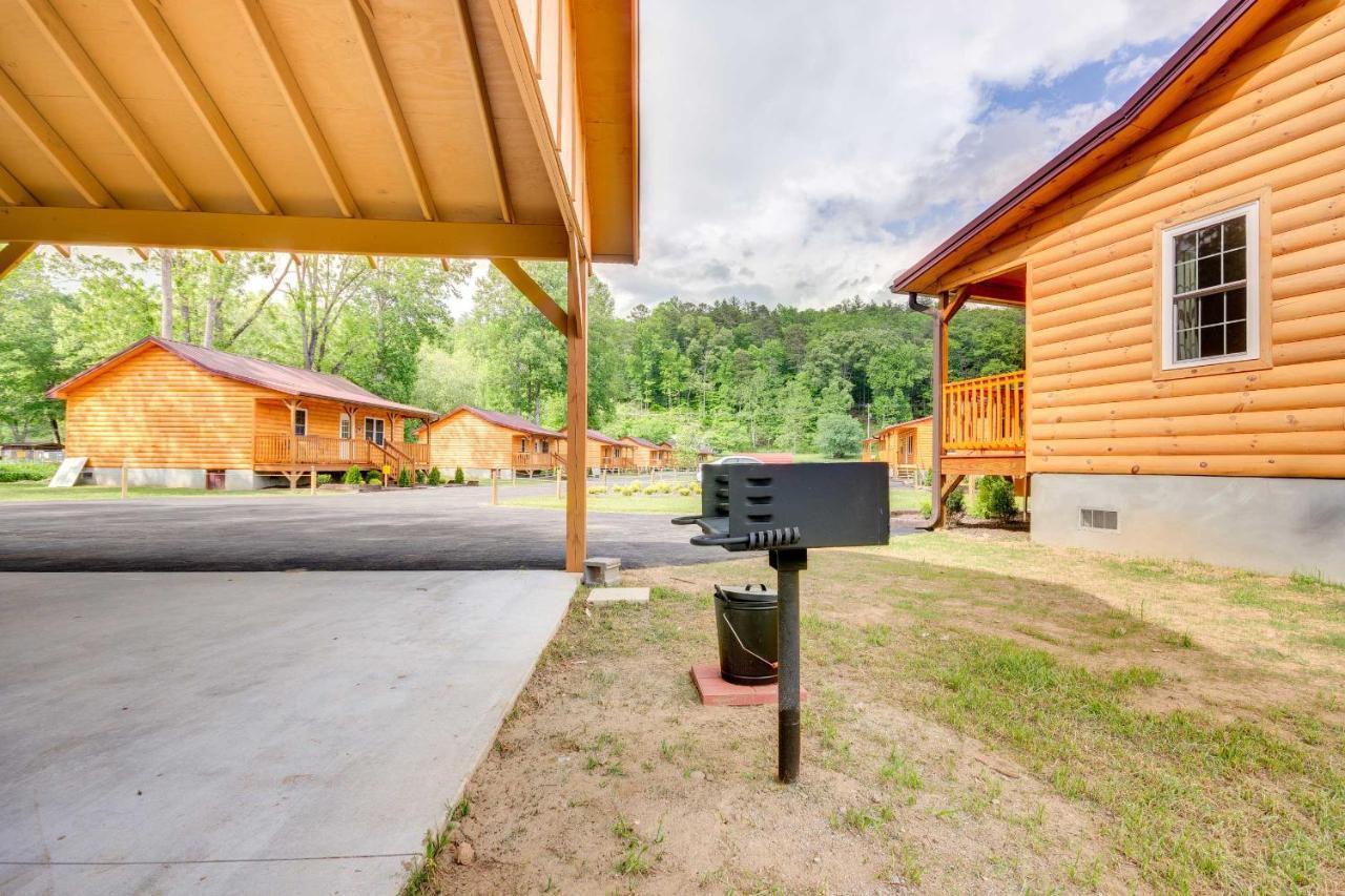 Cozy Cabin On Tuckasegee River - Near Bryson City Exterior foto